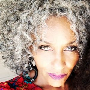 Meet your Posher, Sandi